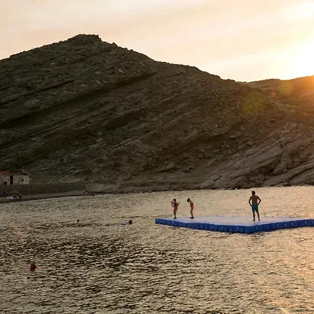 Imroz Kardamos 度假村 *